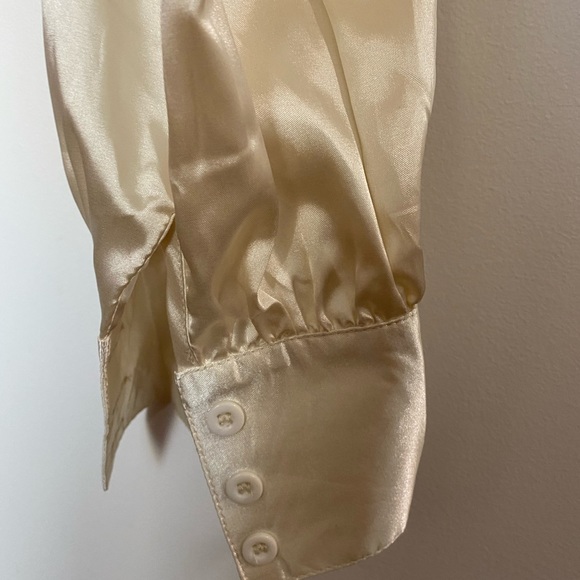 PLT Silk Crop Blouse - Picture 3 of 4